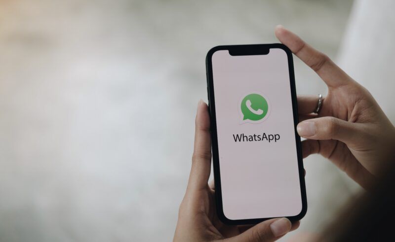 Funcionário pode vazar mensagens de WhatsApp de colega para o empregador?